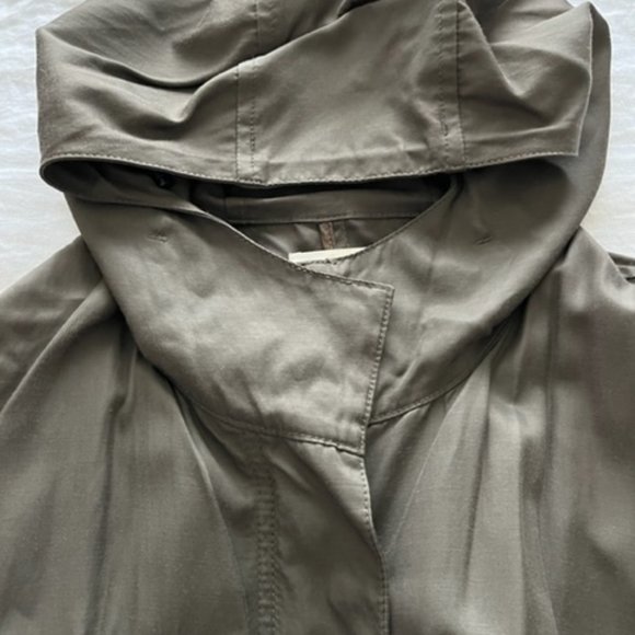 COMMUNITY LIGHTWEIGHT COAT SIZE L - Picture 4 of 6